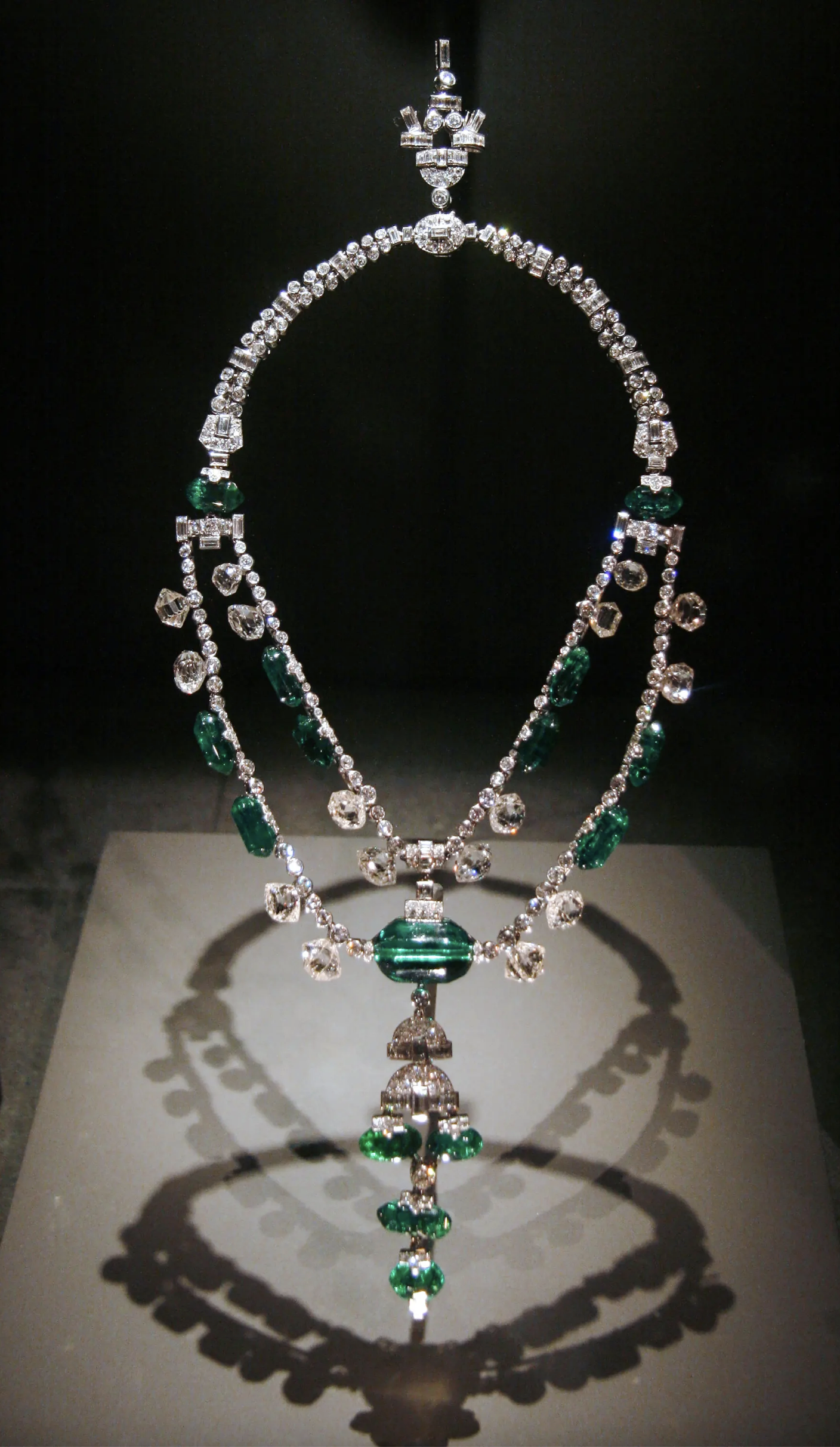 The Spanish Inquisition Necklace ~ now known as The Maharaja of Indore Necklace, on display at the Smithsonian Instition. Emeralds were mined in Colombia and the diamonds were mined in India. The gemstones were believed to have been cut in India in the 17th century.