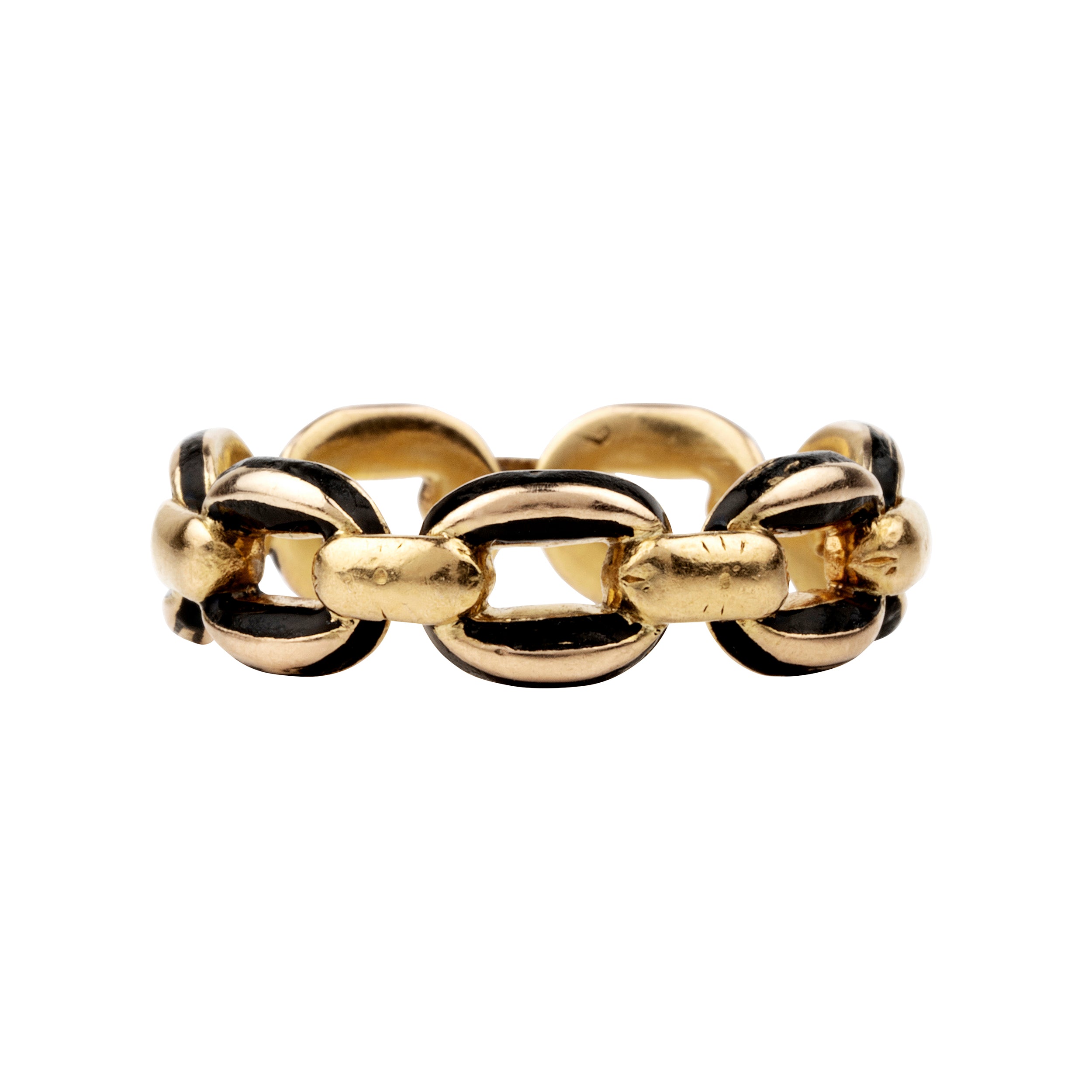 Victorian era black enamel gold linked chain ring, in 15k gold. England. Circa 1880.