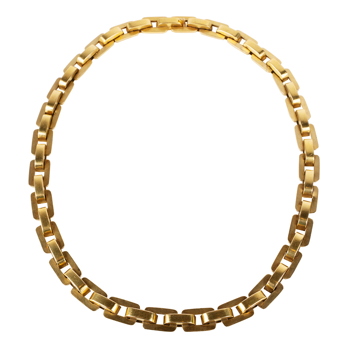 Victorian era gold linked chain necklace with a bright bloomed finish in 18k yellow gold. Hollow links in a bold design form the chain. England. Circa 1880. Front view.