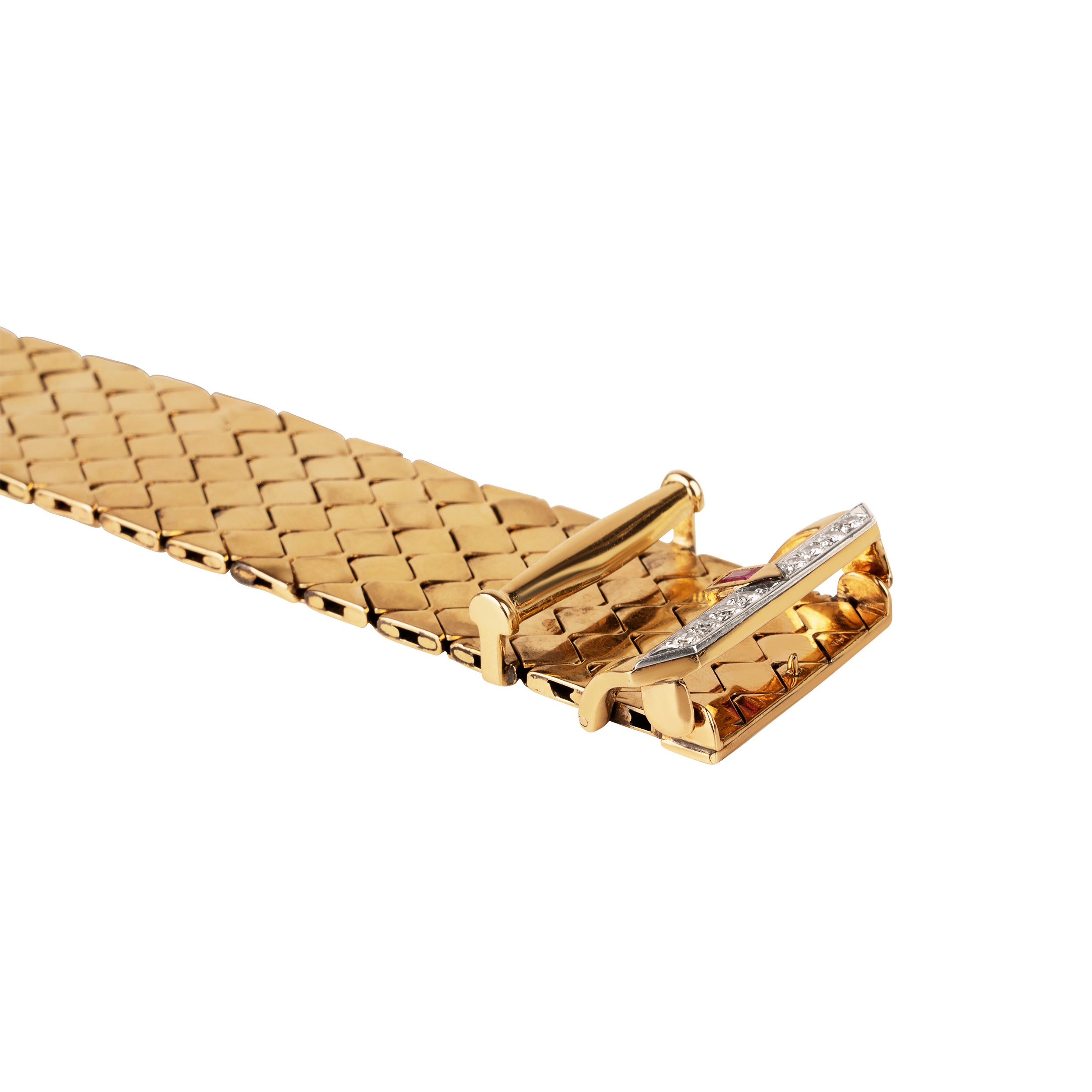Mid-century gold buckle bracelet with rubies and diamonds in 18k gold. The functional buckle design has an adjustable fit. American in origin. Circa 1940. Buckle close up details. 