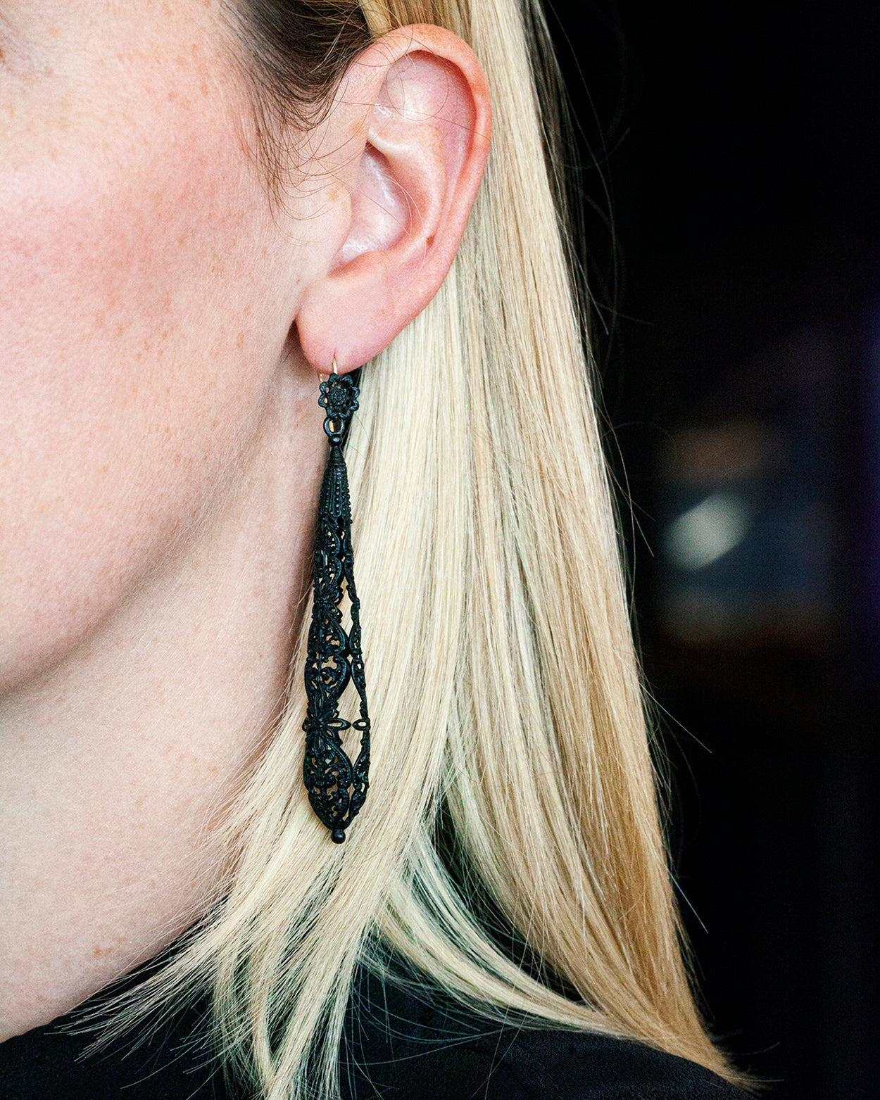 IRON GOLD EARRINGS – Il Black Box