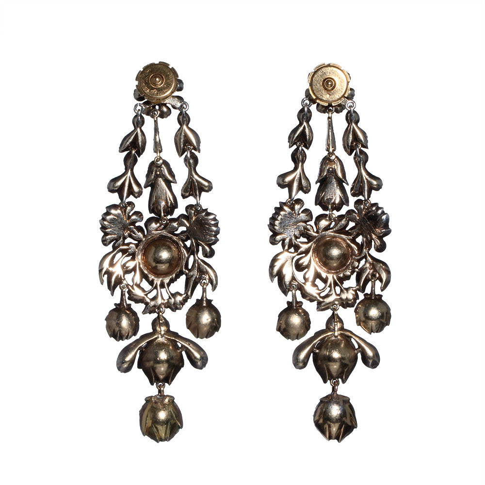 Superb 19th-century diamond earrings in naturalist motifs. Set silver on 18k gold with bright foil-backed settings. The beautiful rose-cut diamonds are estimated to weigh 8 carats in combined weight. There are many hinged elements allowing for lively movement. France, circa 1860. Backside view. 
