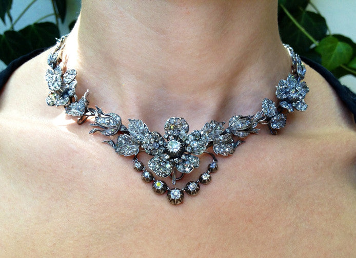 Victorian Garland en Pampille Diamond Necklace and Earrings